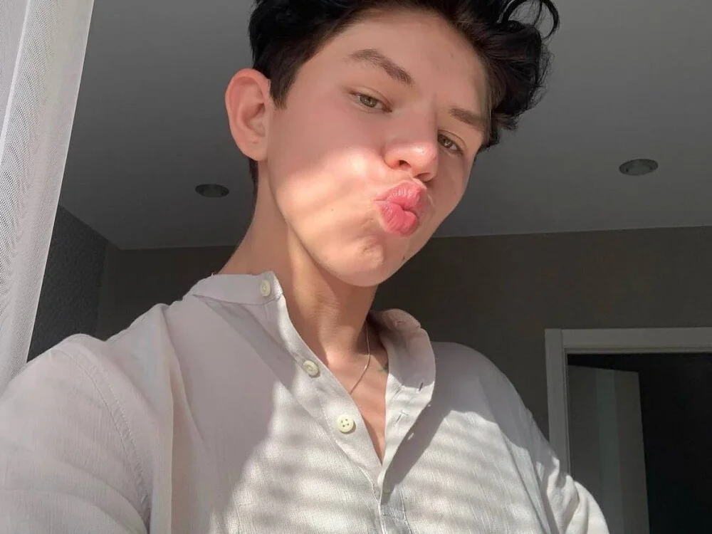 Evian_meowのオフラインXXXチャット