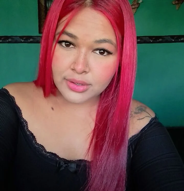 thickass_anastacia's Offline Chat Room
