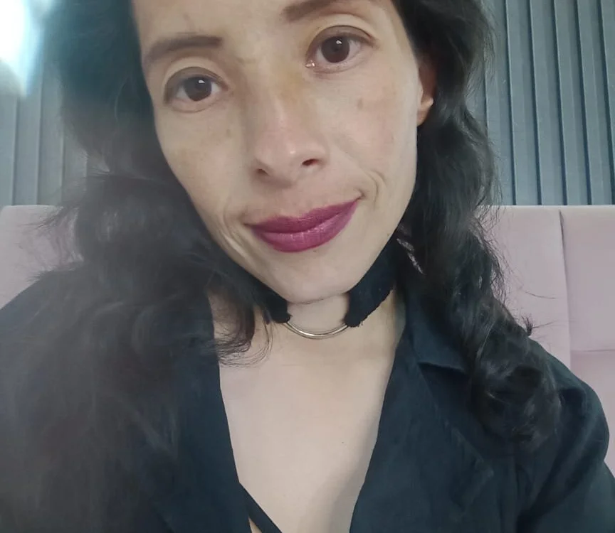 Chat +18 off-line de roxxe_monrrow_b