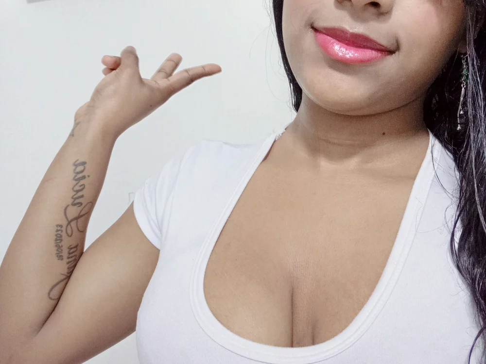 lucia5865 offline chatrum