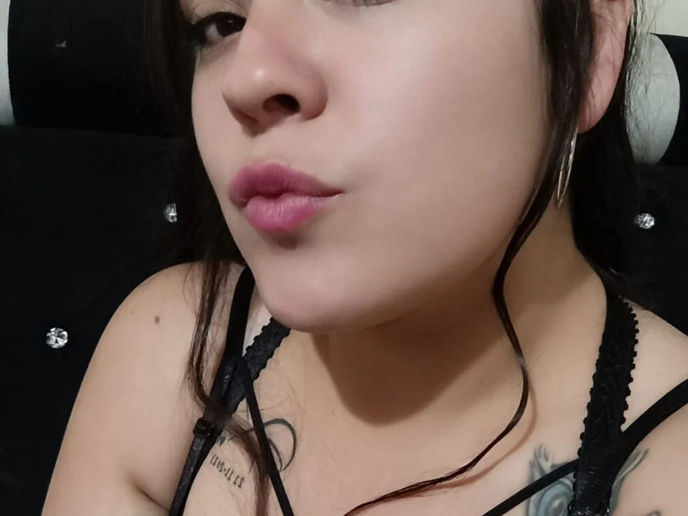 Afroditacutee_ offline chatrum