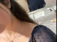 Модель Sexy-Mouna