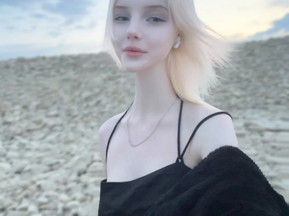 Arietta_Adamss' Offline XXX Chat