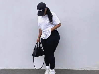 CurvyAssXxX21 - Girl 