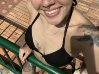 mile_latina Adlı Modelin Canlı XXX Sohbeti