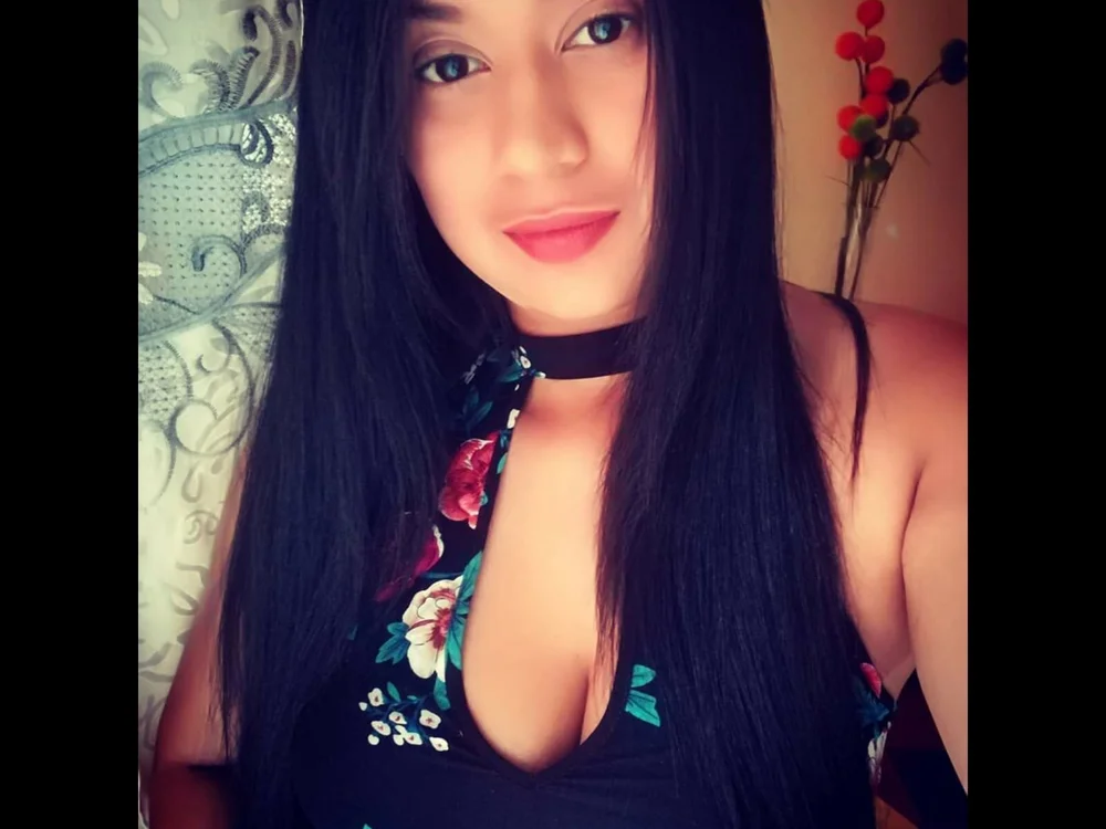 Saraa_Cadavid's Offline XXX Chat