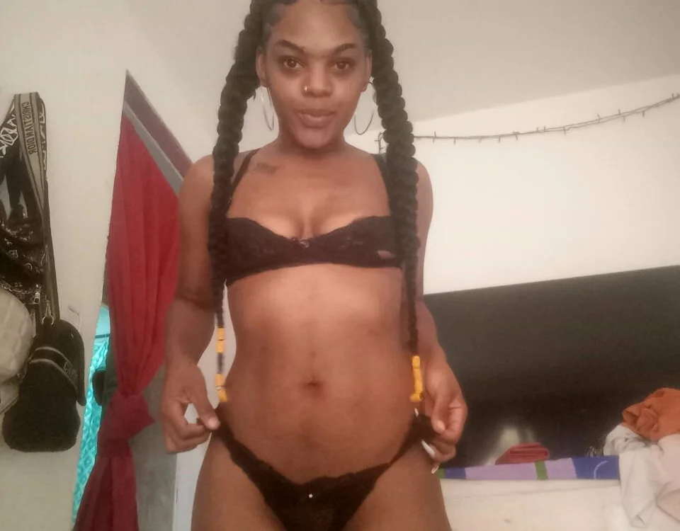 Naomi_Curvy's Offline XXX Chat