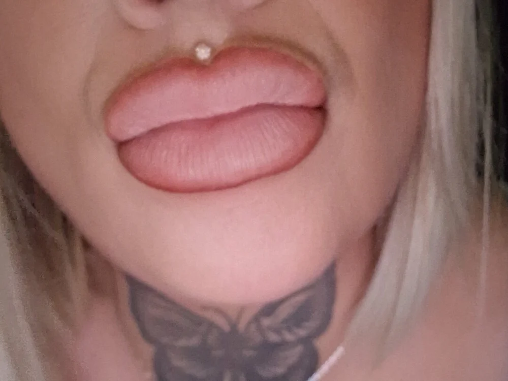 Offline chatovací místnost foxy_roxy6969