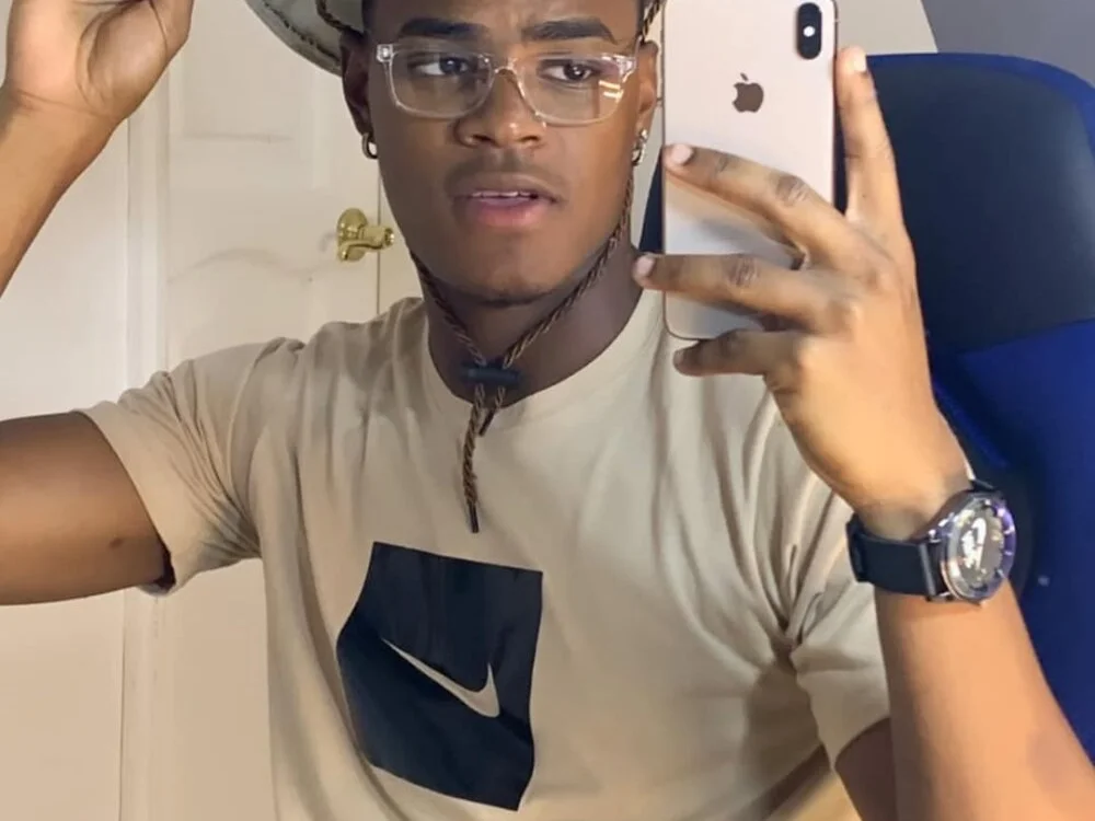 Dominic_Scott's Offline XXX Chat