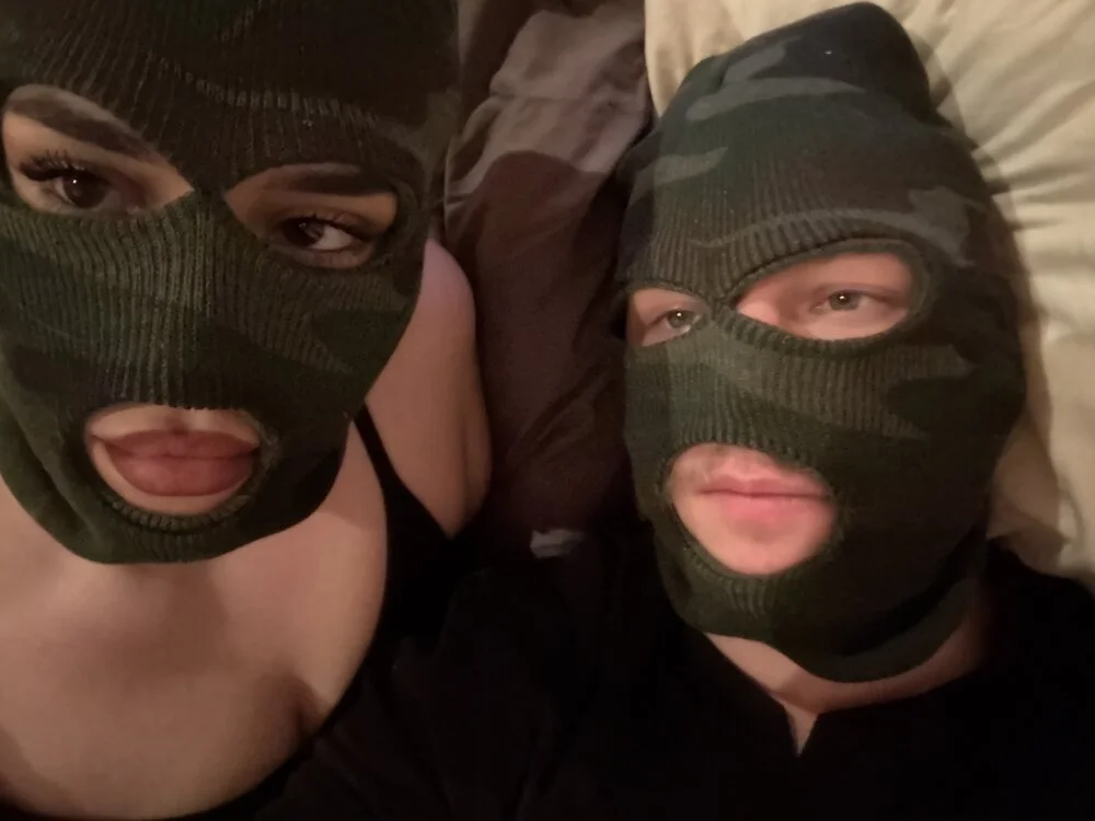 Офлайн-чат XXX LimitlessCouple7