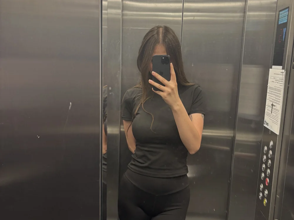 3mhvt Adlı Modelin Çevrimdışı Sohbet Odası