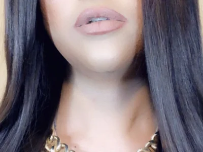 MissTyraxx Adlı Modelin Çevrimdışı XXX Sohbeti