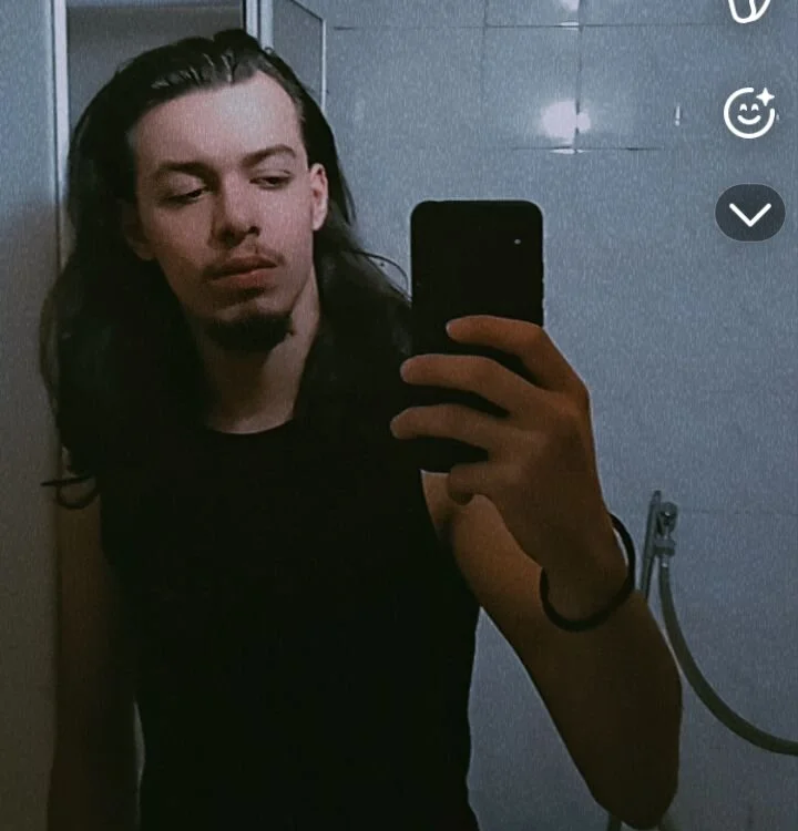 Nightmare_121's Offline Chat Room
