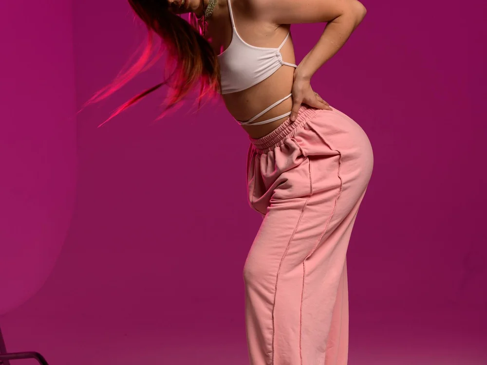 Miafiora offline XXX-chat