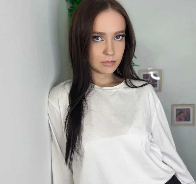 Bonny_Red_ Obrolan XXX Offline