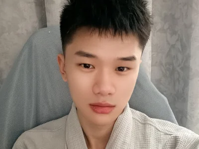 Zhang_yiovo profile preview