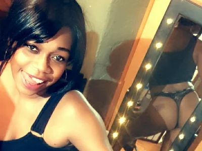 Thea_Jones