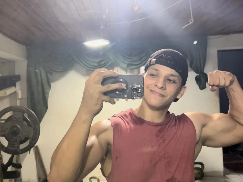 Diosgriego24 Offline XXX-Chat