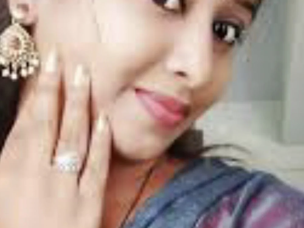 Aishu-tamil09's Offline XXX Chat