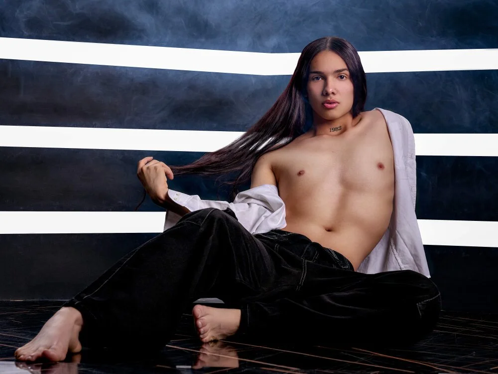 Almaazz offline XXX-chat