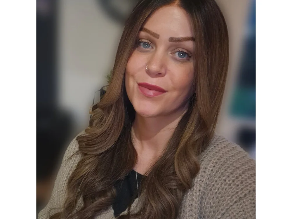 Beth_01XX's Offline Chat Room