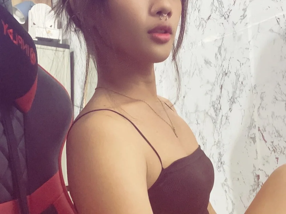 Twinkle_Star Adlı Modelin Çevrimdışı XXX Sohbeti
