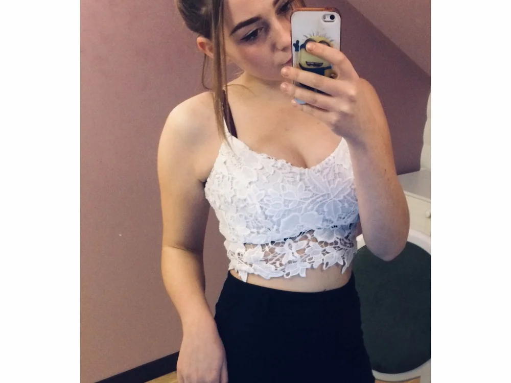 Anni_Hot offline chatrum