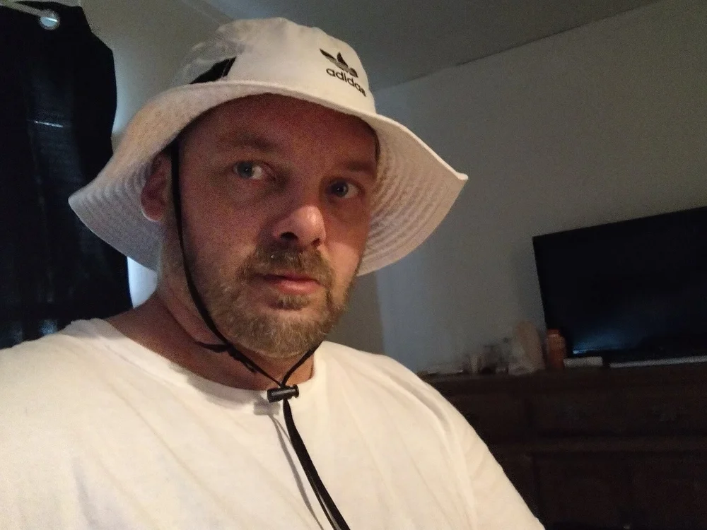 ItsmeTg's Offline Chat Room