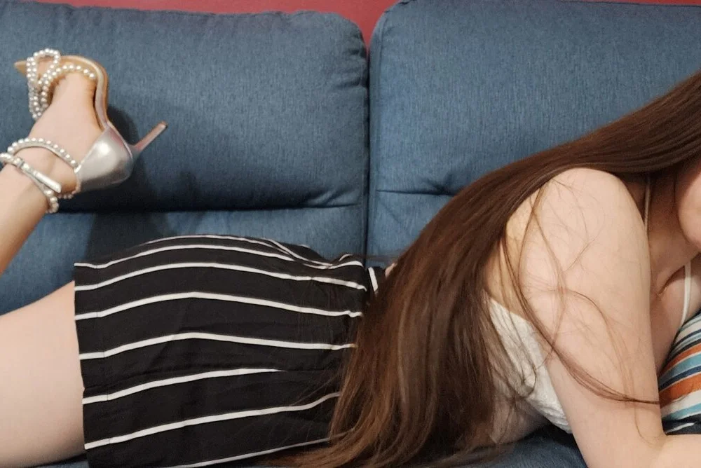 LaylaCanavilla's Offline Chat Room