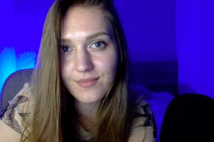 space_olivia's Offline Chat Room