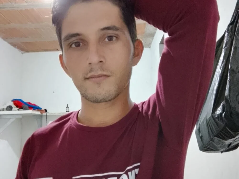 Juan_pabloo's Offline XXX Chat