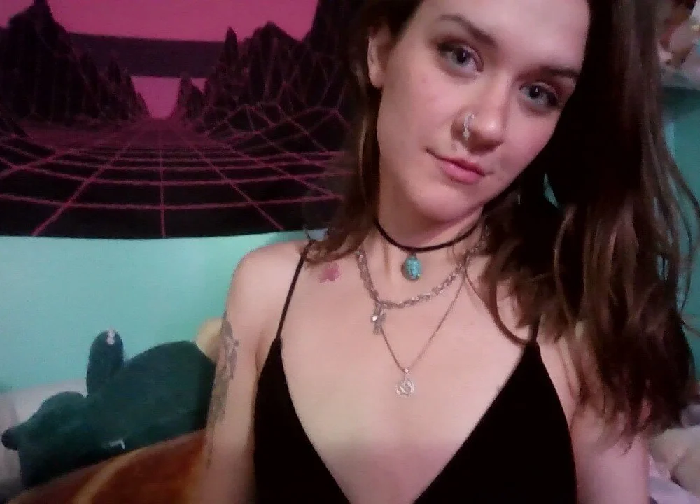 Auragirl offline chatrum