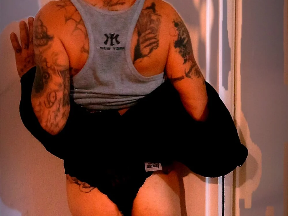 Офлайн-чат XXX 00Travsharongomez