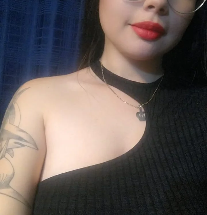 nami_b's Offline Chat Room