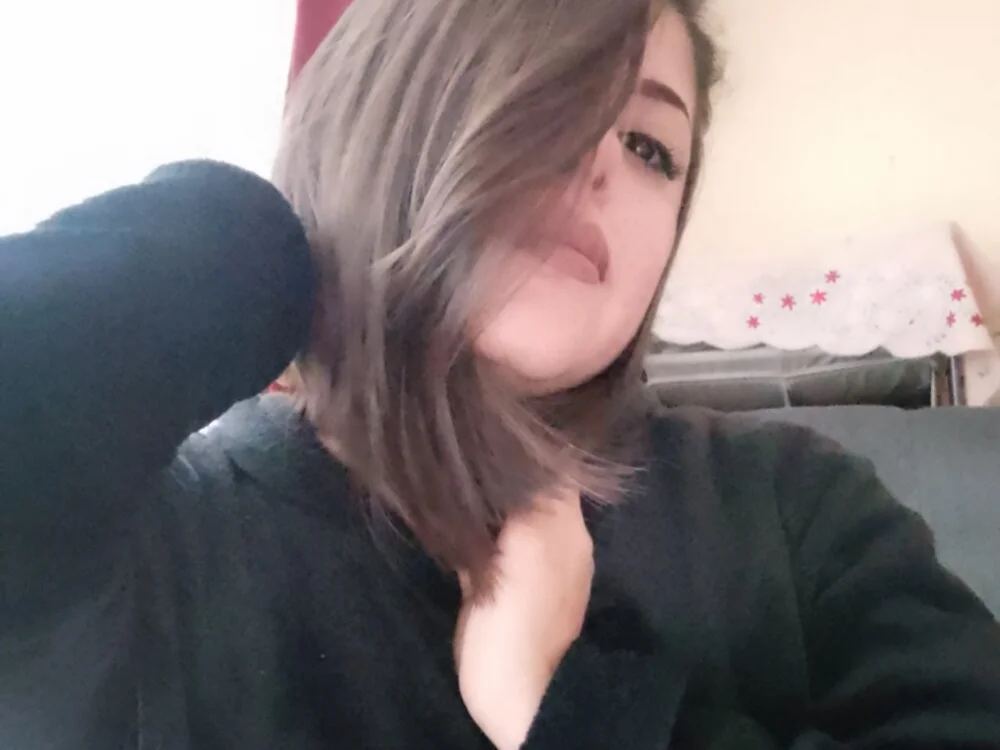 evadeliciousss Offline XXX-Chat