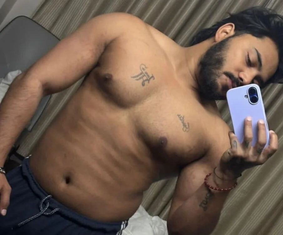 Top_Reyanshh Adlı Modelin Çevrimdışı XXX Sohbeti