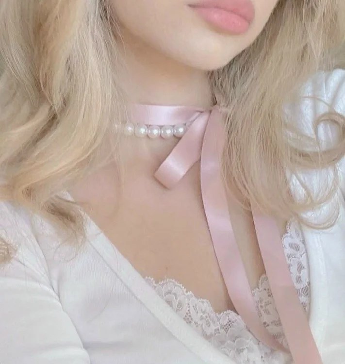 Clorina's Offline Chat Room