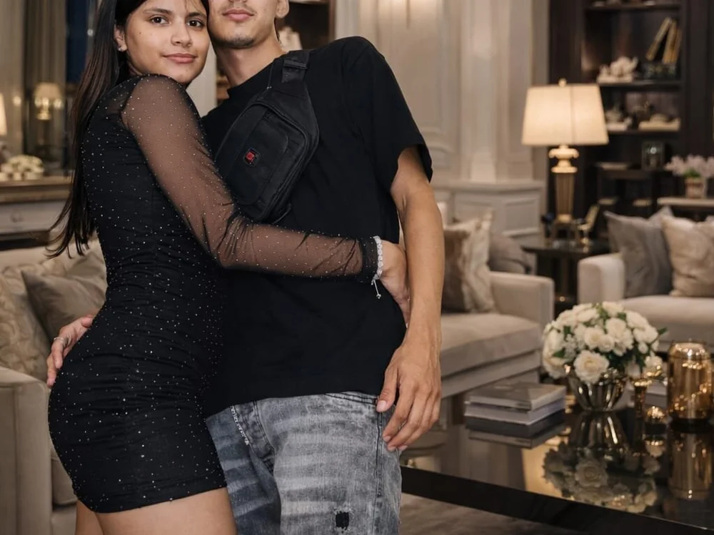 Secret_Loverss Chat XXX offline