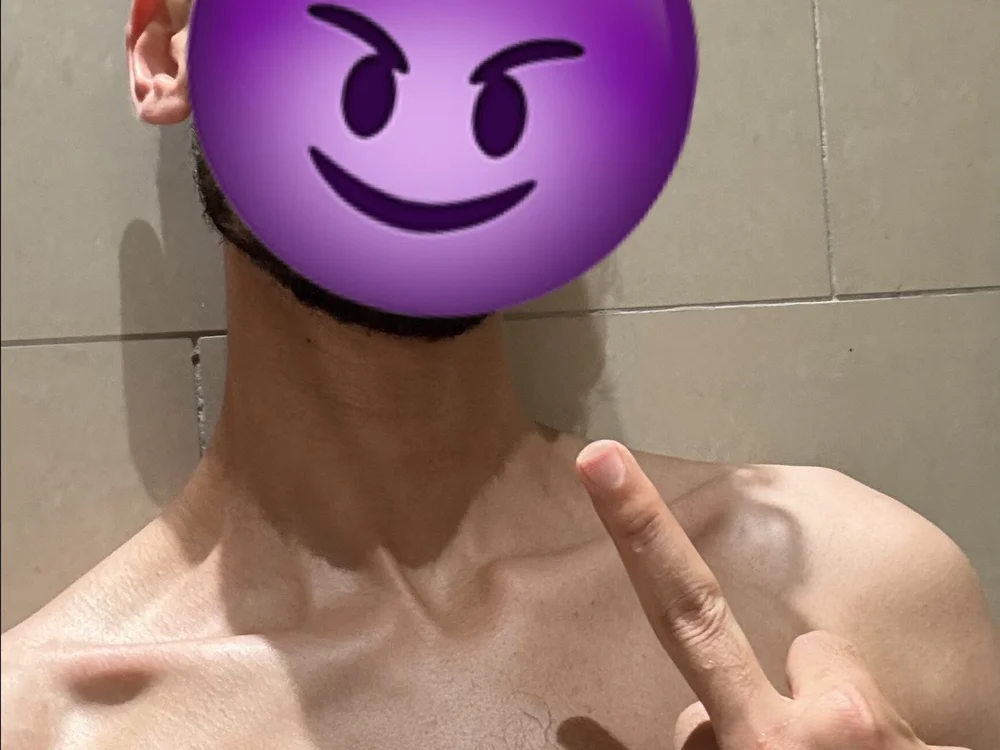Yusii19 অফলাইন XXX চ্যাট