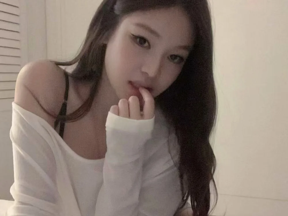 Yanoi-00's Offline XXX Chat