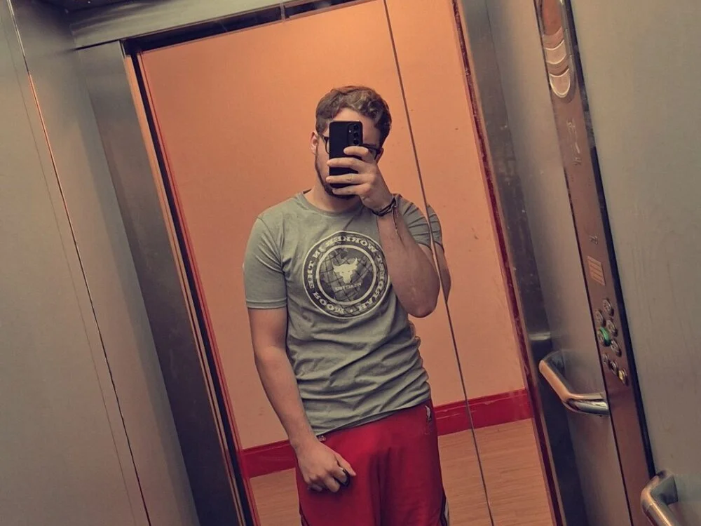 Maxoux02 Chat XXX offline