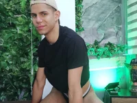 Model samirscott