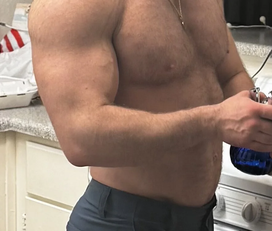 Офлайн-чат XXX CloudyMuscle28