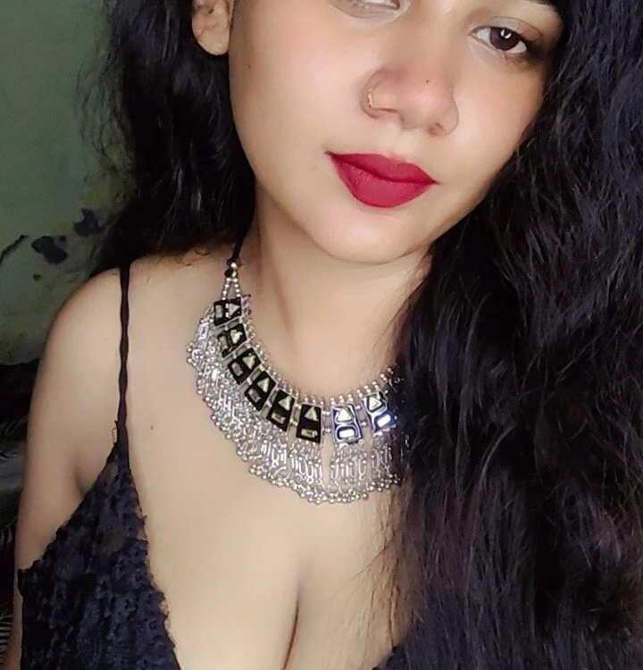 inaya28's Offline XXX Chat