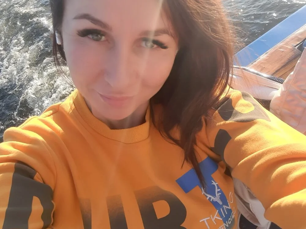 Vika_ 离线XXX聊天