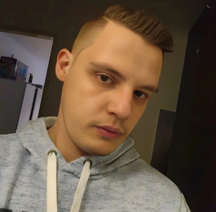 Offline chatovací místnost Julian0744