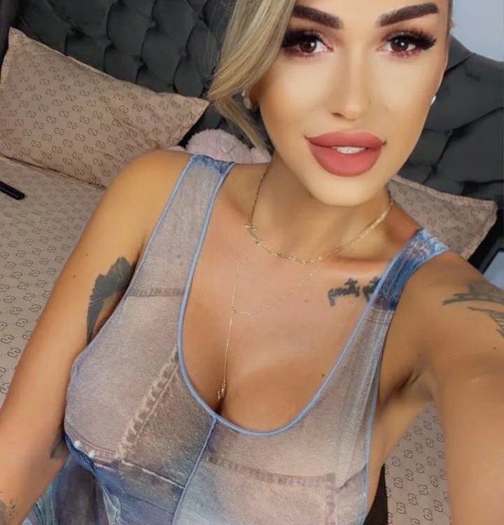 Nicol2Naya's Offline XXX Chat