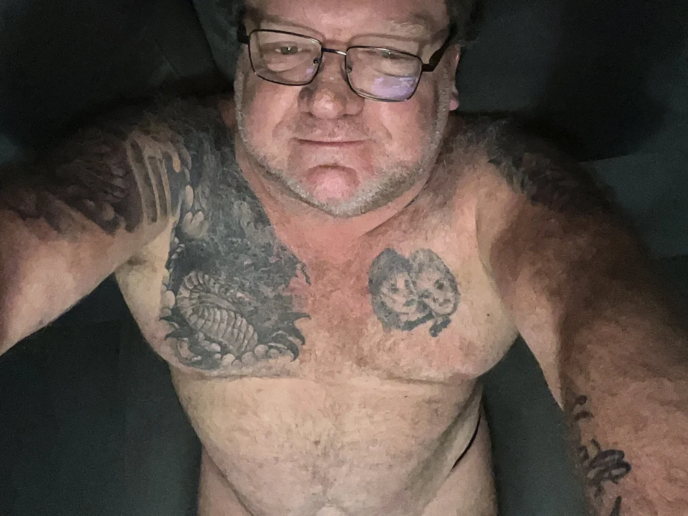 Reggyrabbit's Offline XXX Chat