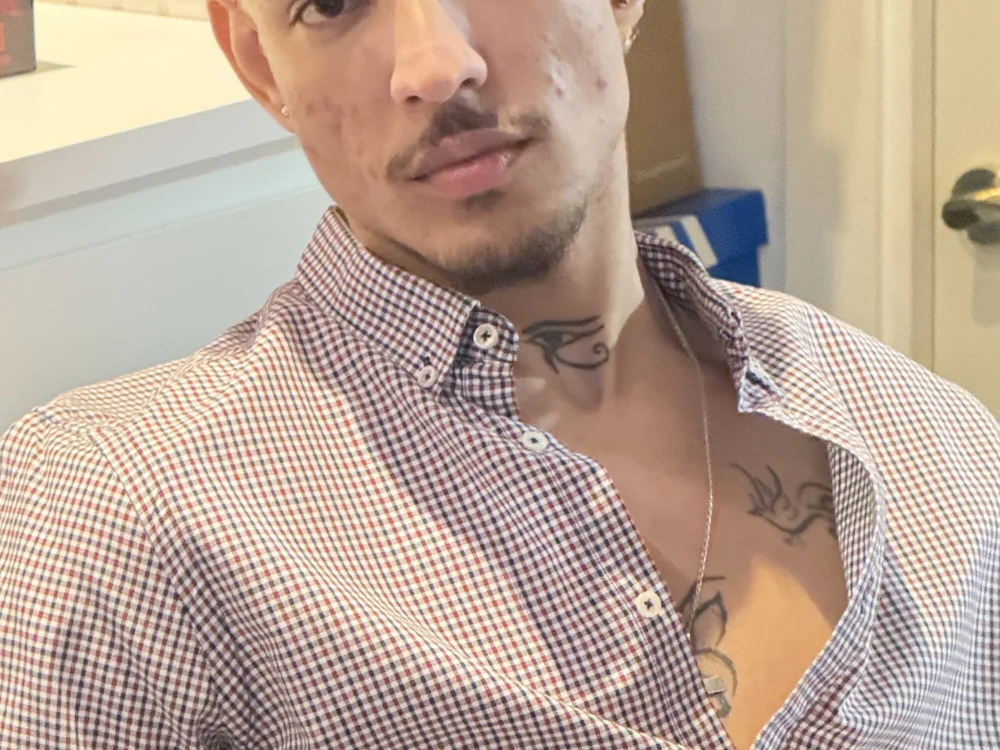 Coco_Cuban's Offline XXX Chat