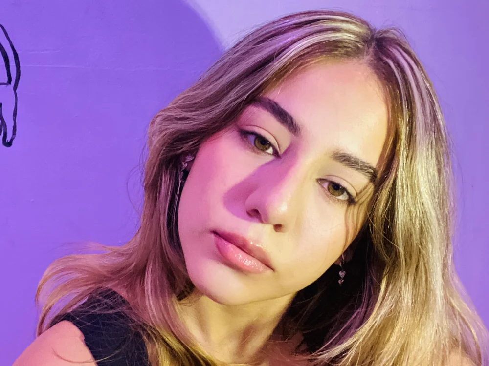 picositabella's Offline Chat Room